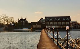 Waterloo Village